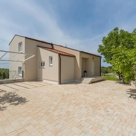 Nika In Markovac - Haus Fuer 6 Personen Vila